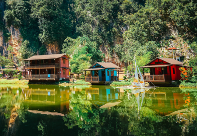 Colorful-lakeside-cabins-in-nature-Ipoh-Malaysia-eco-retreat-destination